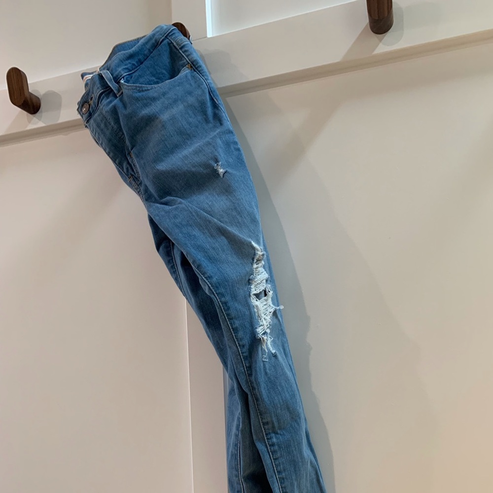 Women’s Levis 720 high rise super skinny size 28 like new